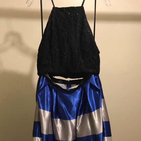 prom dresses - Picture 1 of 3